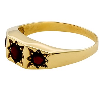 9ct Gold Garnet 3 Stone Ring size T